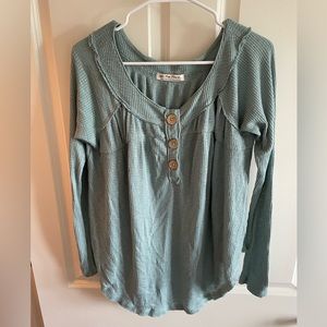 Women’s free people knit long sleeve top, size medium. Mint green color